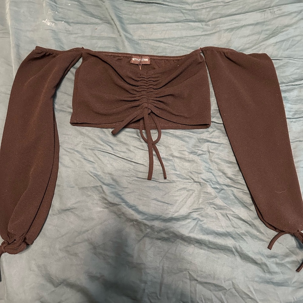 Black scrunch crop top